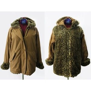 Gallery puffer reversible jacket sz S chita print